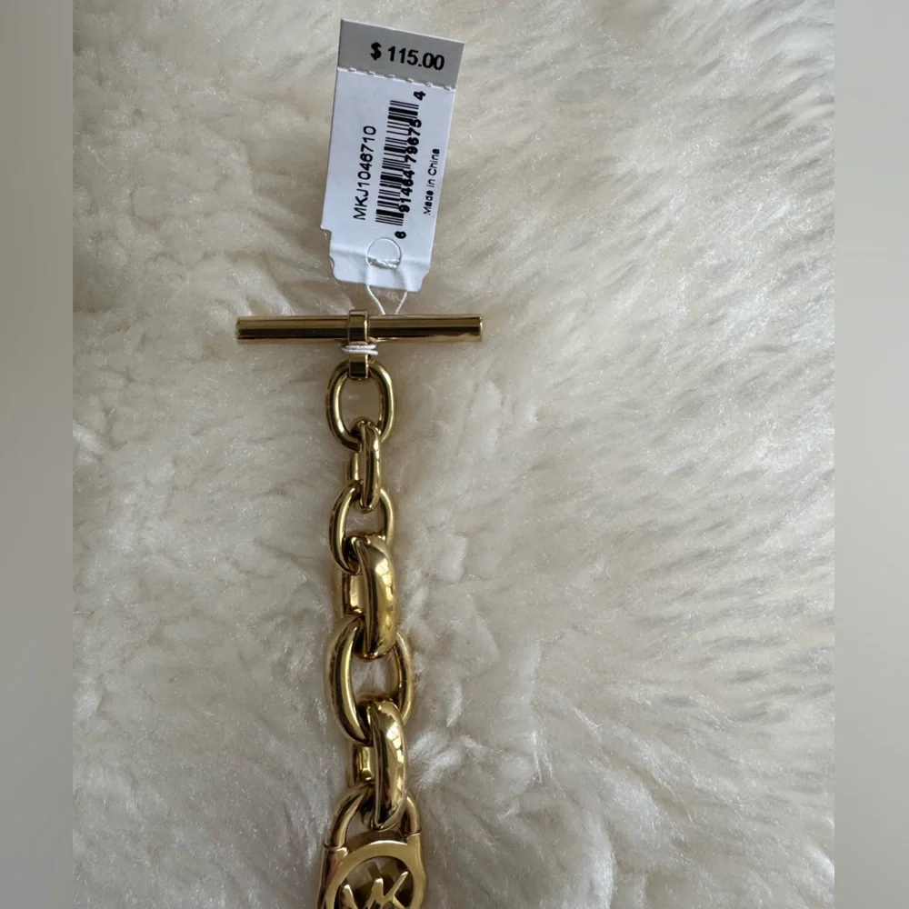 NWT Michael Kors Gold Tone Interlocking Chain Bracelet - Picture 3 of 8